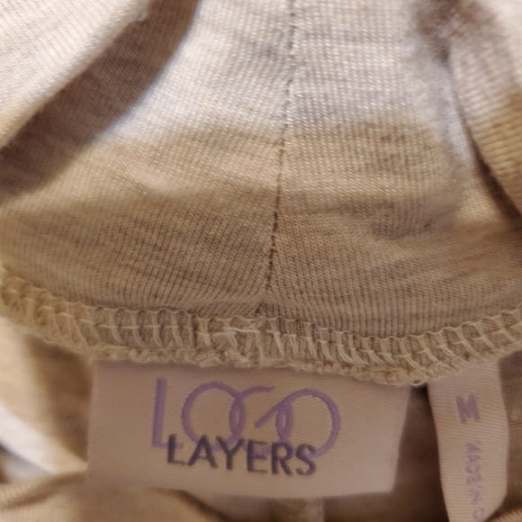 LOGO Layers Mock Sleeveless Top - Picture 4 of 4